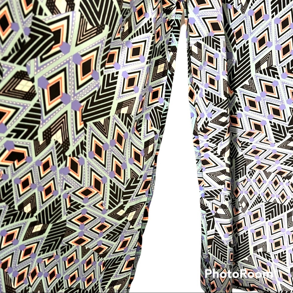 LuLaRoe Joy medium womens vest lightweight layer or coverup geometric print - Picture 4 of 12